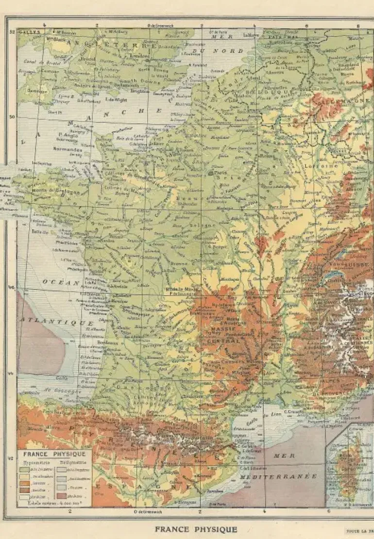 Grafika: Larousse - Map of Physical France, 1925 (1000)