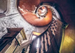 Ravensburger: Lost Places - Oak Spiral, Spiral Staircase (1000)