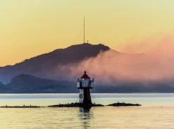 Ravensburger: Norway Gofarnes Lighthouse (500)